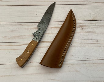 Traditional Design, 9" 100% Hand Made Damascus steel camping knives fishing knife , with Olive wood Handle - Perfect Gift For Him And Her