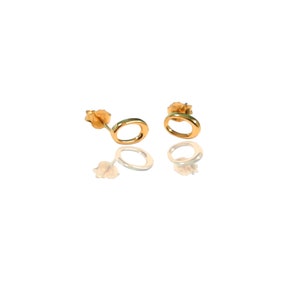 18K Yellow Gold Earrings,18K Solid gold studs earrings,6*9 mm small earrings, oval shape earrings