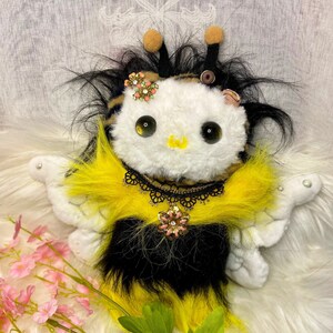 OOAK Beeanca the handmade Bee plush | Fluffy Hugglings | plushie