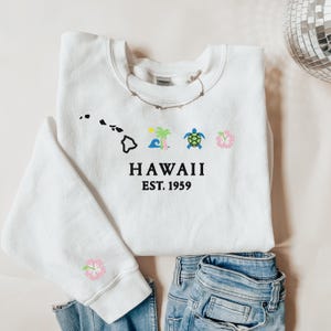 Hawaii Embroidered Sweatshirt, Hawaii Icons Crewneck, Embroidered Hawaii Aloha State, Hawaii Shirt, Hawaii Hoodie, Hibiscus Flower, Vacation
