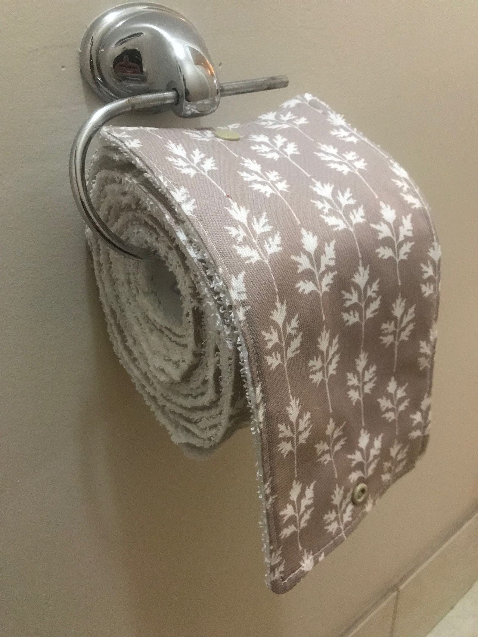 Многоразовая туалетная бумага в англии. Туалетная бумага европейского производителя. Туалетная бумага европа. Туалетная бумага евро. Японская туалетная бумага.