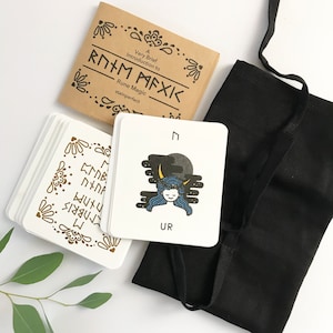 Rune Magic Card Deck - Risograph Edition mit einem Zine und einem handgefertigten Beutel