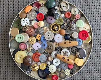140 vintage buttons button collection button bundle colorful buttons plastic buttons metal buttons glass buttons