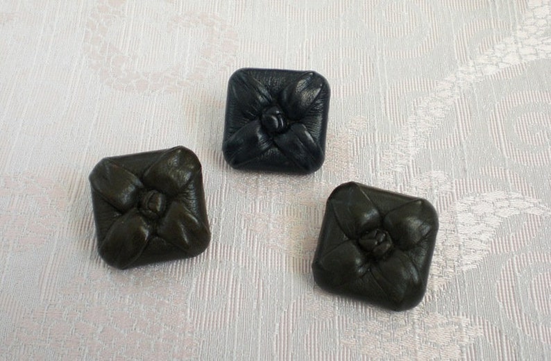 Exclusive leather buttons 50s jewelry buttons leather vintage buttons image 4