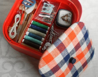 Small sewing basket with contents sewing utensils sewing accessories needle thread yarn craft material