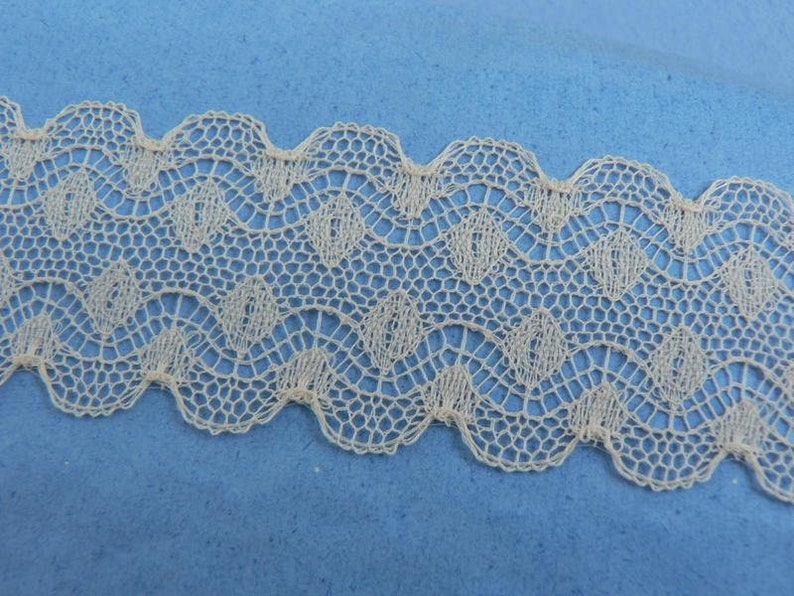 3 m French lace salmon lace trim lingerie lace vintage lace image 3