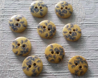 19 small wooden buttons 15 mm