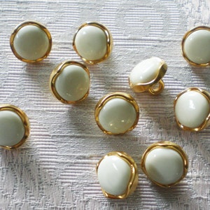 10 plastic buttons with eyelet vintage buttons eyelet buttons gold edge 12 mm