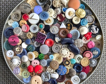 160 vintage buttons, button collection, colorful buttons for crafting, plastic buttons, metal buttons, glass buttons