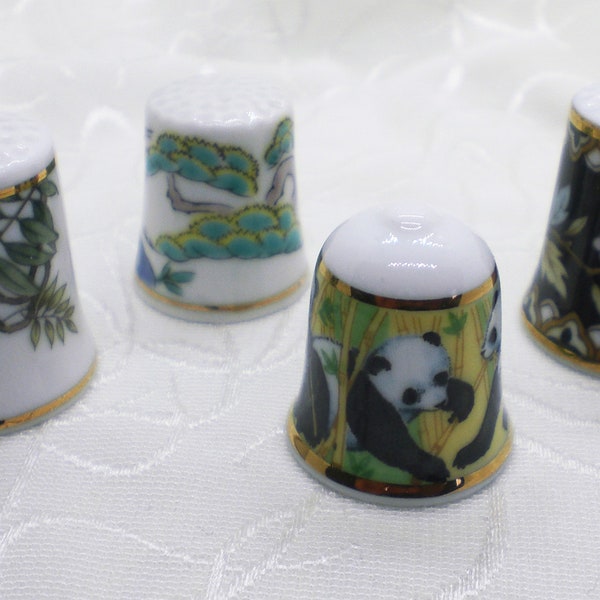 Fingerhut Set Asien Japan Pandabär Kranich Asiatische Porzellanfingerhüte Nähzubehör Setzkasten Sammlerstück