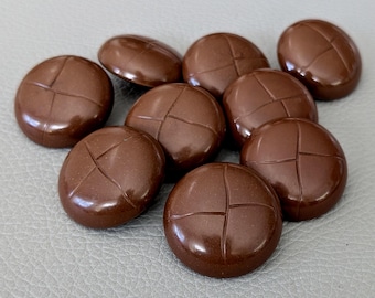 9 plastic buttons in leather look nut brown 25 mm buttons with eyelet