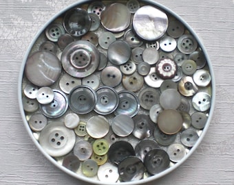 75 dark mother-of-pearl buttons, shabby chic vintage buttons, old mother-of-pearl buttons, gift, gift wrapping