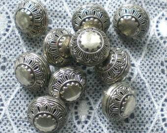 10 boutons métal boutons oeillets 14 mm boutons à oeillets boutons vintage boutons traditionnels