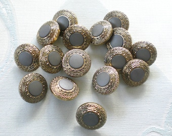 8 plastic buttons around 1970 vintage buttons shank buttons