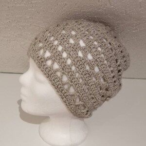 airy crocheted hat with a great pattern, beanie Melange