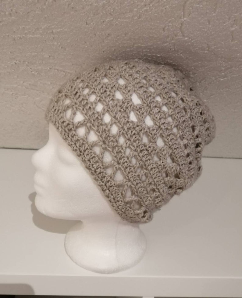 airy crocheted hat with a great pattern, beanie Melange
