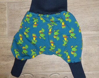 sweet bloomers, growing pants parrot size. 50-62/68