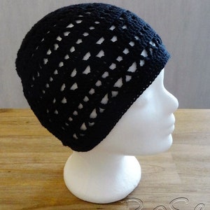 airy crocheted hat with a great pattern, beanie image 1