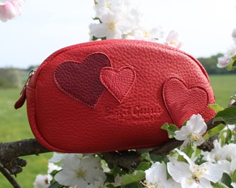 Make-up bag // Cosmetic bag // Pencil case // made of genuine leather // handmade in Germany // red