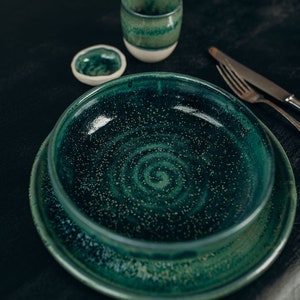 deep plate green // bowl bowl // pottery tableware