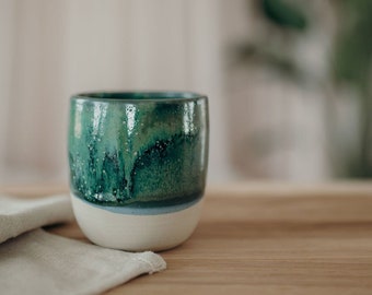 Koffiemok zonder handvat // handgemaakt // mok zonder handvat // cadeau voor koffieliefhebbers // handgemaakte keramische mok
