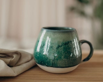 getöpferte Tasse // 450ml // Keramik Tasse handgemacht // handgemachte Teetassen // grüne Tasse // Kaffeebecher grün