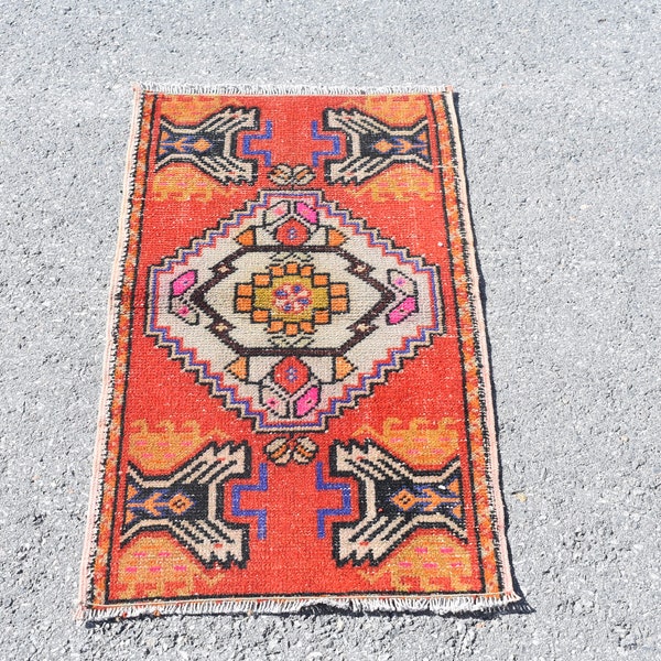 turkish rug vintage area rug 1.7 x 3.1 ft Free Shipping oushak rug bohemian rug home oriental rug small rug doormat rug  wool rug Cod4538