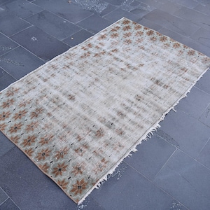 Turkish rug, Vintage rug, Handmade rug, Area rug, Pale wool rug, Natural rug, Bohemian rug, Boho decor, Carpet, Rug, 5.7 x 3.5 Ft  RS9337
