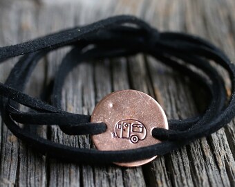 Bracciale camper wrap, regalo campeggio, viaggio on the road, gioielli wanderlust, braccialetto wanderlust, regalo di viaggio, regalo di Natale per lei, spirito libero