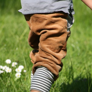 Corduroy bloomers, camel