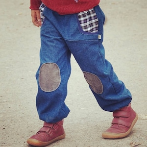 Baggy jeans with suede patches, blue