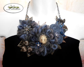 Collier im Bohostyle. Textilcollier Designer Necklace Camee Kette Halsband Halskette Blumen