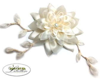 Ansteckblume fer Kleid. Brosche Braut Brido Dalie Hochzeit Wedding Brooch Haarnadeln Hair headdress Bridesmaid Schmuck