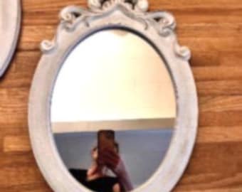 Vintage Rococo Oval Wood Wall Mirror 22” X 16” Decorative Ornate Hanging White