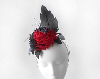 Kentucky derby Hut, Schwarz, rot und grau Fascinator, Hochzeit Haarschmuck, Mutter einer Braut Accessoires, Royal Ascot Hut, Seidenblume.