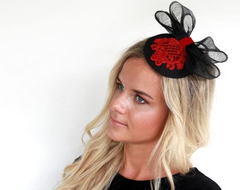 Kentucky Derby Hat, Red and Black Fascinator, Retro Style Small Hat, Cocktail Hat, Mother of a Bride Hat, Royal Ascot Hat, Top Hat with Bow