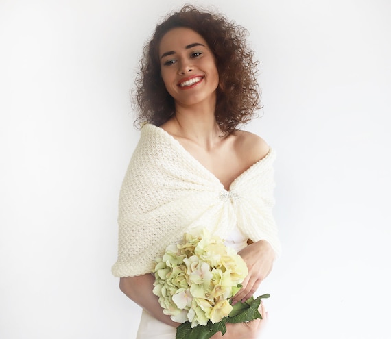 Ivory Shrug Bridal Shawl Wedding Wrap Bridal Cover Up Wedding Bolero Crochet Shawl Light Creme Capelet Bridal Cape Bridesmaid Shawl