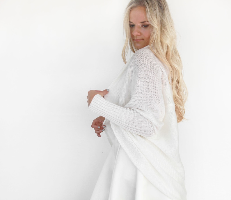 Ivory Wedding Jacket Knitted Capelet Bridal Cape Wedding Wrap Bridal Shawl Cover Up Ivory Jacket with a Belt Scoop Sweater Knit Cocoon