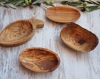 Rustic Olive Wood Soap Dish: A Charming Christmas Present. Elevate gifting with this handcrafted dish, perfect for natural soap lovers