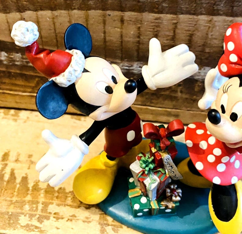 Danbury Mint Disney Perpetual Calendar December Mickey Minnie Mouse Figurine image 3