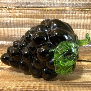 Vintage Mid Century Modern MCM Purple Art Glass Grape Cluster 5.625&quot;