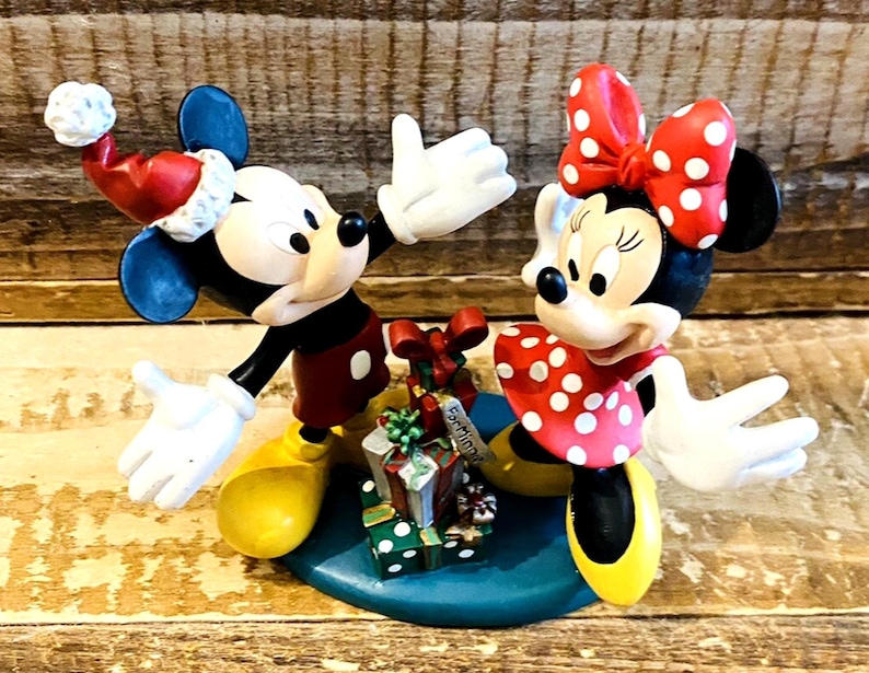 Danbury Mint Disney Perpetual Calendar December Mickey Minnie Mouse Figurine image 9
