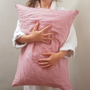 Funda de almohada de lino rosa empolvado - Funda de almohada con cierre de sobre - Natural - Orgánica - Lino suavizado - Varios tamaños - Rosa empolvado imagen 1
