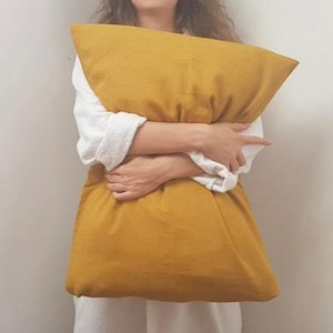 Funda de almohada de lino natural - Funda de almohada con cierre de sobre mostaza - Orgánica - Lino mostaza suavizado - Funda de almohada - Personalizada - Regalo de Navidad