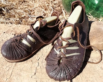 MITTELALTERLICHE Schuhe, Größe 36,5, keltische Schuhe, handgemachte Ledersandalen, Schnürschuhe, Gladiator-Sandalen, Viking Schuhe, römische Schuhe