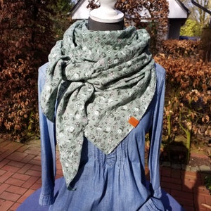 Triangular scarf, nursing scarf, muslin scarf, old green with flower label, faux leather