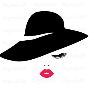 Puede incluir: Una ilustración en blanco y negro de una mujer con un sombrero de ala ancha y los ojos cerrados. Sus labios son rojos.