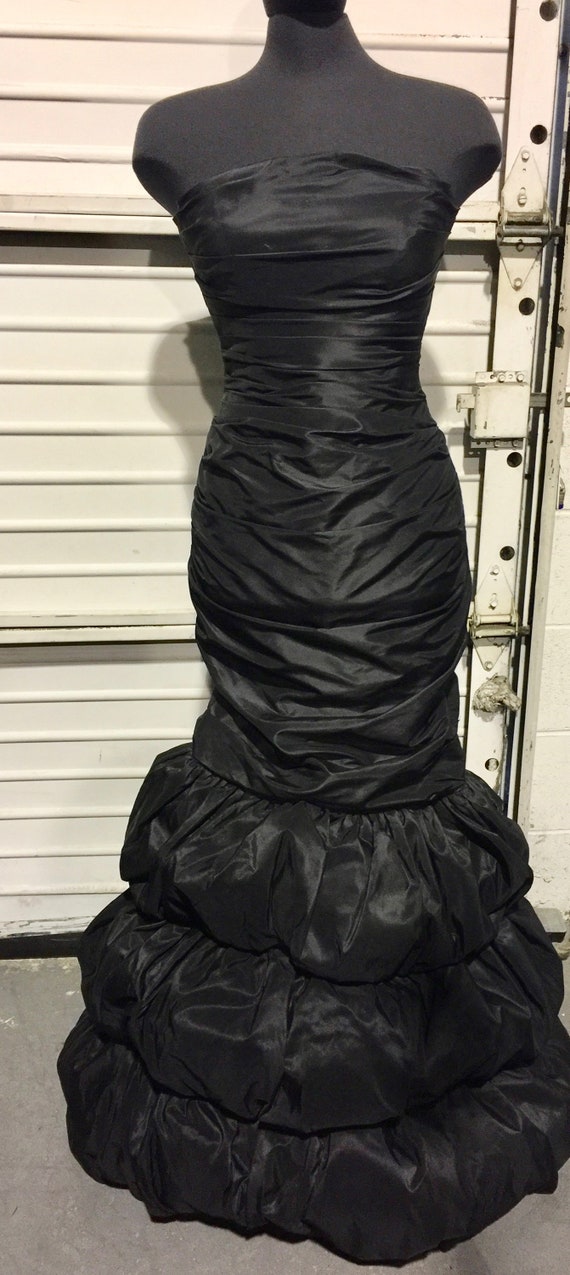 GOWN/1950'S INSPIRED DRESS/black silk gown/fitted