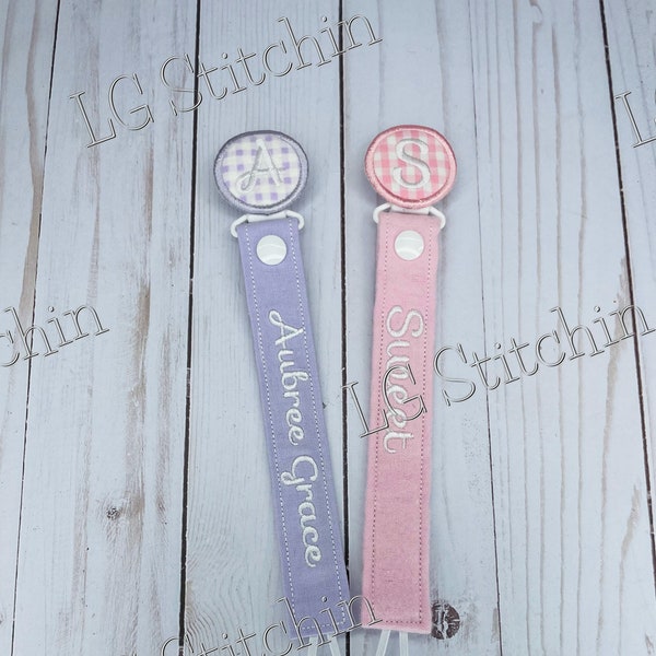 Personalized pacifier holder monogram custom girl baby paci clip cute white handmade cotton gift baby shower gift embroidered