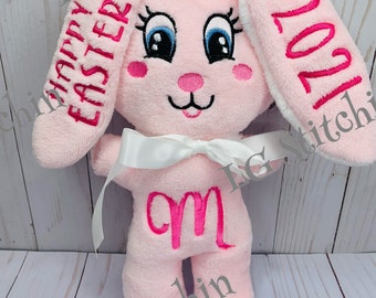 Lapin en peluche personnalisé lapin longues oreilles cadeau de Pâques cadeau bébé enfant garçon fille animal en peluche personnalisé lapin de Pâques nom sur l’oreille cadeau de Pâques